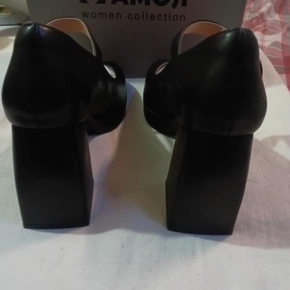 Women's Black Shoes, 4 in Heels, Size 9 1/2 By Amoji New In Box - Picture 3 of 7